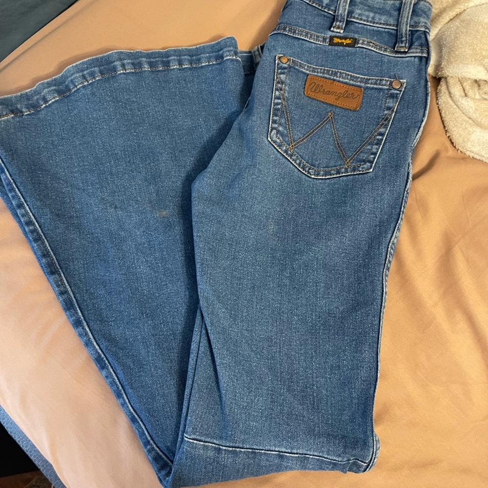 Wrangler retro 70s flare Women's Blue Jeans